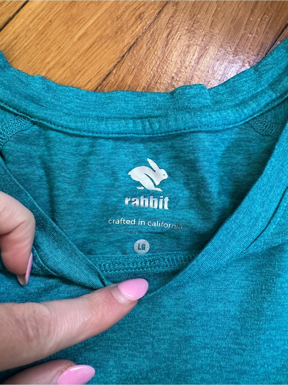 rabbit Women's Teal Muscle Tee - Lightweight Scoop Neck - Picture 3 of 4